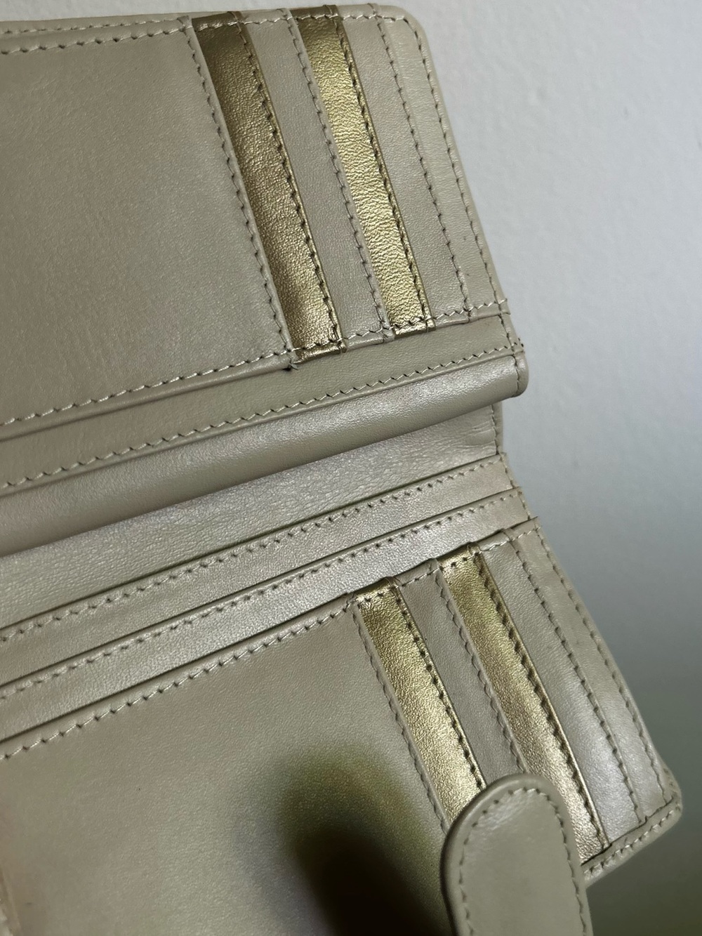 derek alexander Cream Leather Snap Wallet - Picture 2 of 5